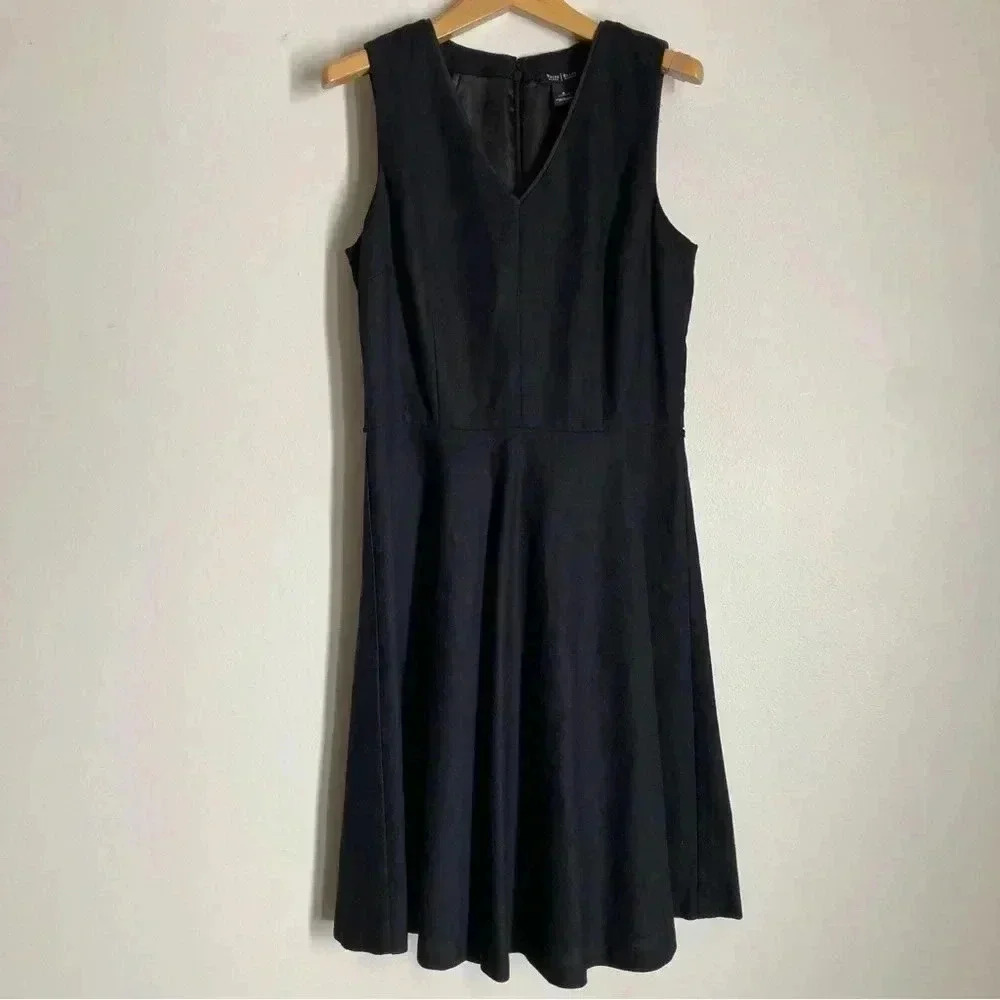 White House Black Market Little Black Dress V-neck Basketweave Cotton Size 8